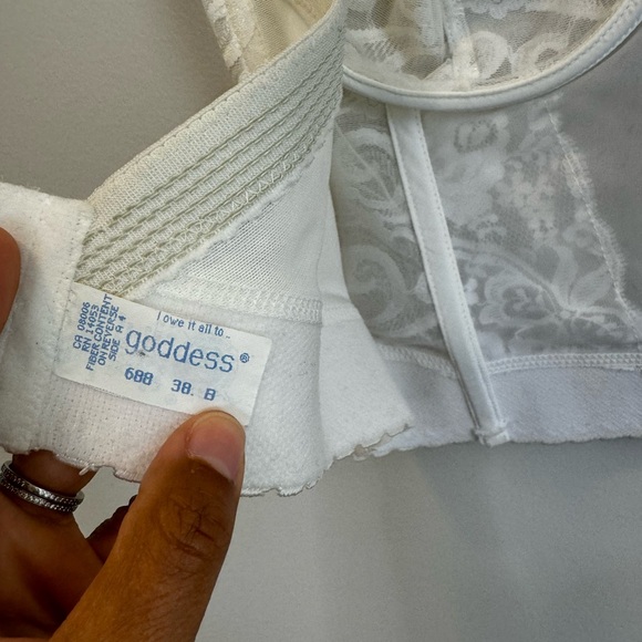 Vintage white lace Goddess corset. Size 38B. Excellent condition. - Picture 4 of 9